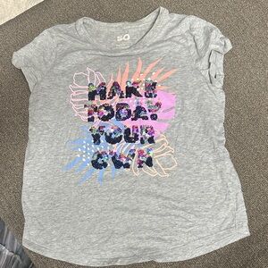SO Kids Gray T-Shirt with Colorful Graphic